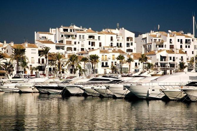 Cozy 2-Bed 2-Bathroom Apartment In Marbella Town Centre ภายนอก รูปภาพ