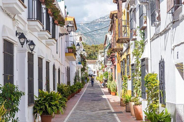 Cozy 2-Bed 2-Bathroom Apartment In Marbella Town Centre ภายนอก รูปภาพ