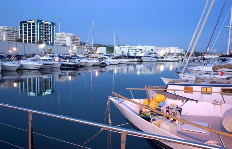 Cozy 2-Bed 2-Bathroom Apartment In Marbella Town Centre ภายนอก รูปภาพ