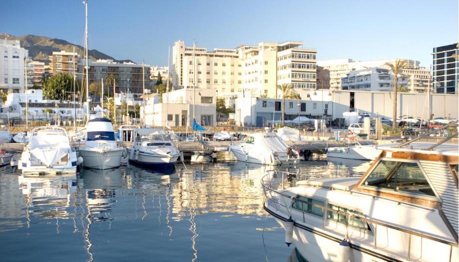 Cozy 2-Bed 2-Bathroom Apartment In Marbella Town Centre ภายนอก รูปภาพ